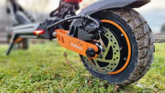 We grasped the "balance" of the KuKirin G2 Max scooter: we had 1000 W of power under our thumb