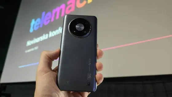Telemach a présenté son propre téléphone 5G