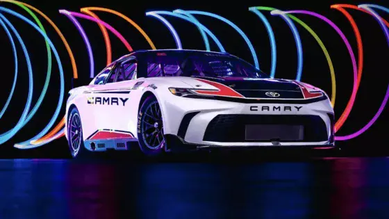 Toyota has unveiled a new NASCAR racing car