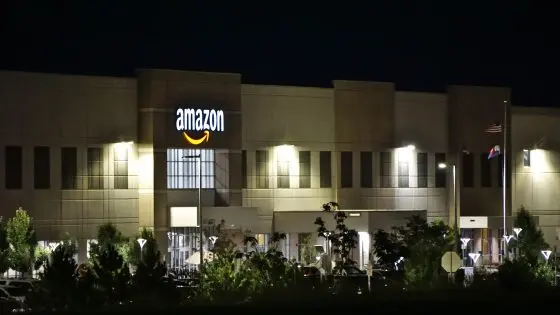 Amazon est le dernier géant de la technologie à annoncer un robot IA