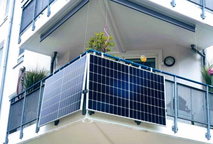 Planta de energía solar con balcón Legislación eslovena 2024
