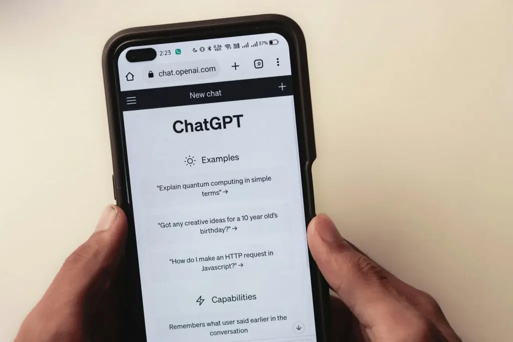 Como es gratuito, cualquiera puede utilizar ChatGPT. Pero sólo unos pocos saben utilizarlo correctamente. Foto de : Pexels